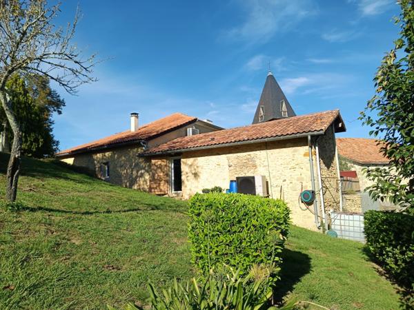 MAISON DE CHARME 4 CHAMBRES VUE CHAINE PYRENEES.
