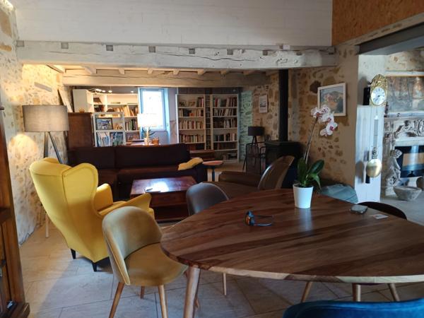 MAISON DE CHARME 4 CHAMBRES VUE CHAINE PYRENEES.