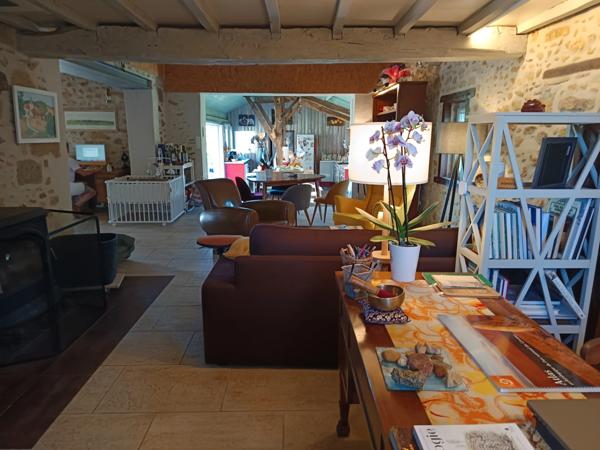 MAISON DE CHARME 4 CHAMBRES VUE CHAINE PYRENEES.