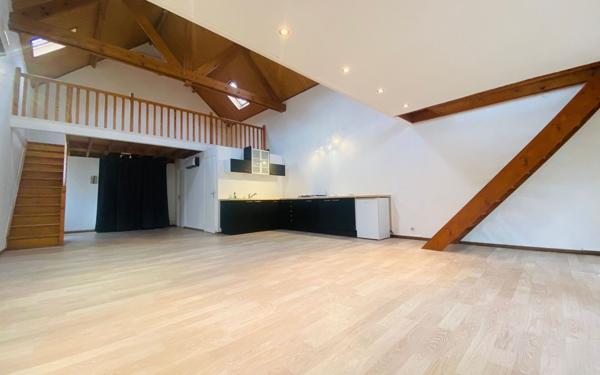 Maison à vendre    3 pièces • 97 m2 Saint-Quentin