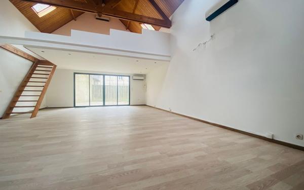 Maison à vendre    3 pièces • 97 m2 Saint-Quentin