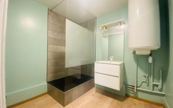 Maison à vendre    3 pièces • 97 m2 Saint-Quentin