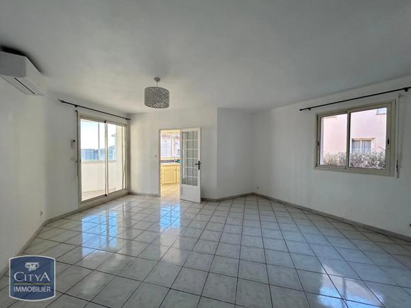 Appartement à louer 2 pièces 61m² Carpentras (84200)