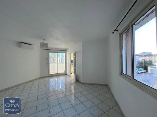 Appartement à louer 2 pièces 61m² Carpentras (84200)