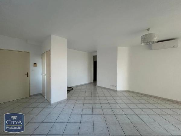 Appartement à louer 2 pièces 61m² Carpentras (84200)