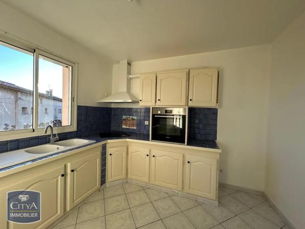 Appartement à louer 2 pièces 61m² Carpentras (84200)