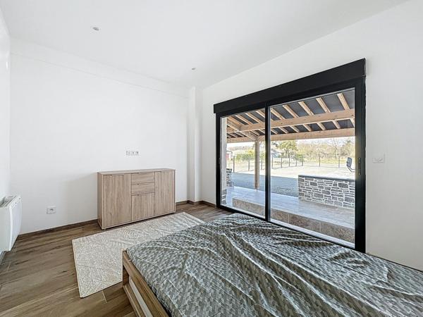 Maison rénovée avec dépendances – 10 min du Mans