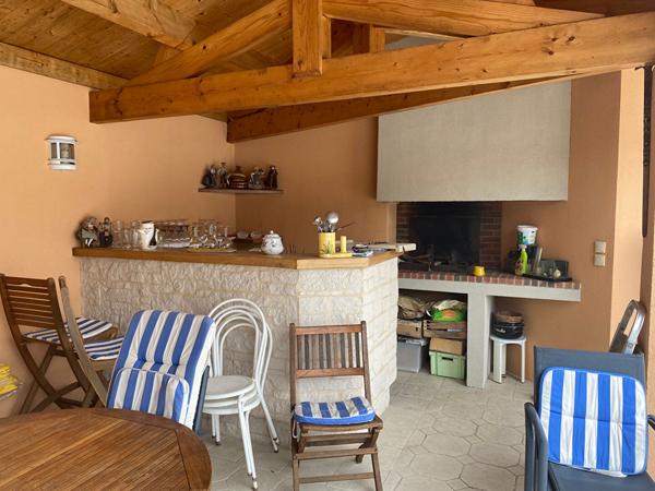 Maison Lagord 7 pièces 207 m2 ; 4 chambres ,piscine