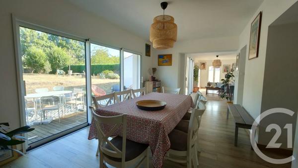 Maison à vendre  6 pièces - 134 m 2   COMMEQUIERS  - 85