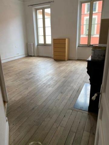 Dpt Aude (11), à vendre CARCASSONNE appartement T4 de 126 m²  3 chambres 1 terrasse