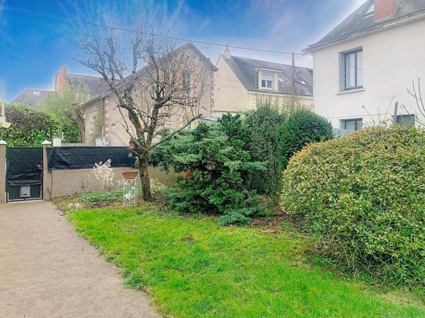Ensemble immobilier  – Gare TGV à 3 min à pied (Saint-Pierre-des-Corps)