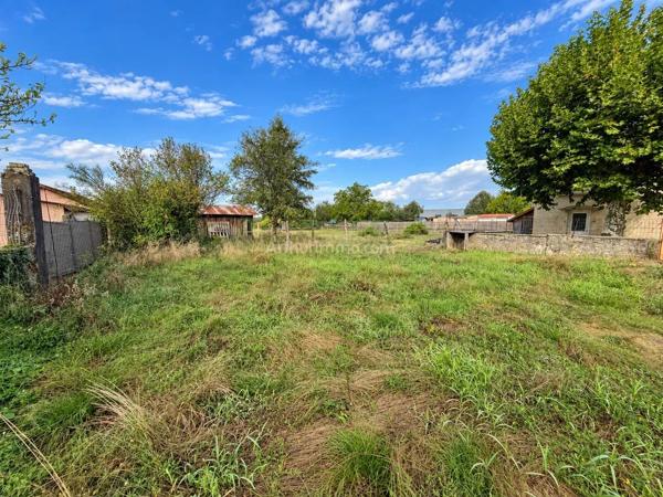 Vente                                                      Terrain
                        
                                         400 m2                     à Arandon-Passins