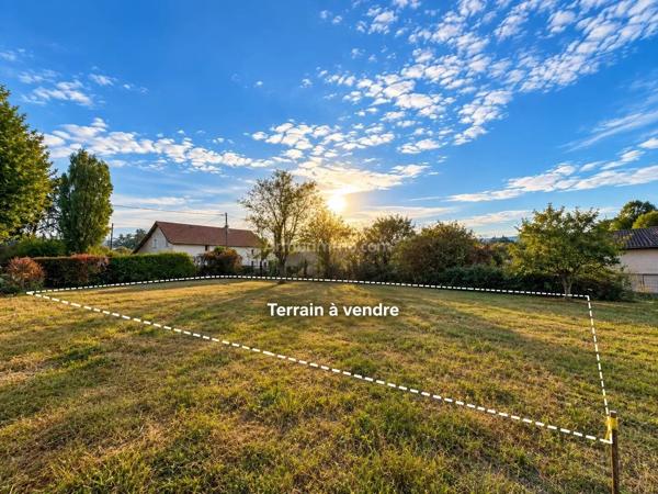 Vente                                                      Terrain
                        
                                         400 m2                     à Arandon-Passins