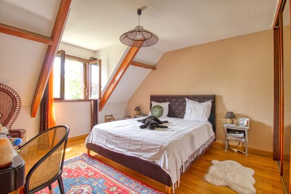 CHALIFERT – Maison familiale avec piscine sur un terrain de 827 m²