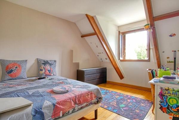 CHALIFERT – Maison familiale avec piscine sur un terrain de 827 m²