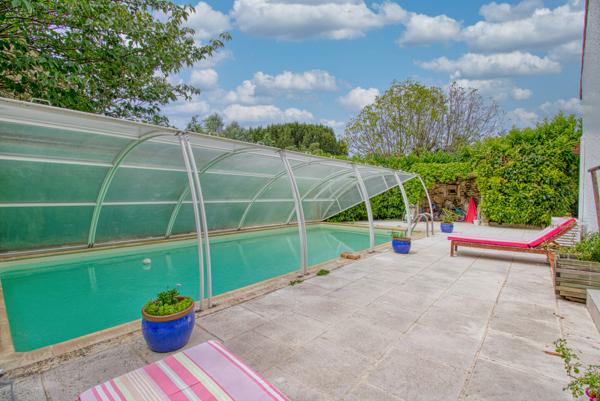 CHALIFERT – Maison familiale avec piscine sur un terrain de 827 m²