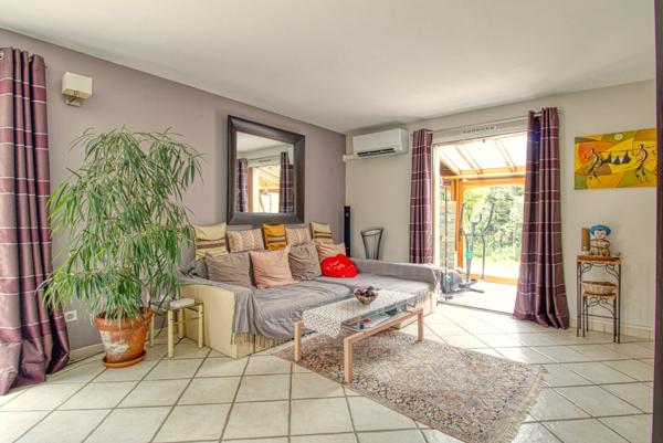CHALIFERT – Maison familiale avec piscine sur un terrain de 827 m²
