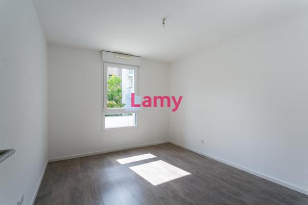 Parking + appartement