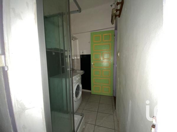 Appartement 3 pièces de 50 m² à Le Beausset (83330)