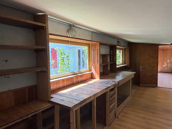 PAVILLON 4 CHAMBRES AVEC JARDIN,  GARAGE ET DÉPENDANCES