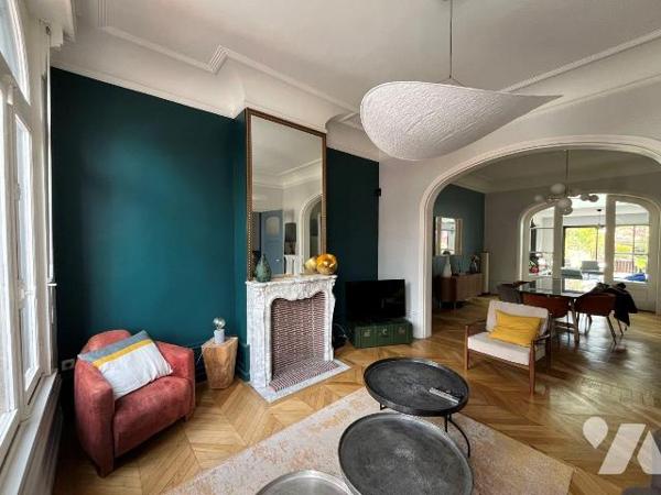 ROSENDALIENNE 200 M2 - 5 CHAMBRES - JARDIN - GARAGE - A VENDRE - ROSENDAEL.

SITUEE A PROXIMI...