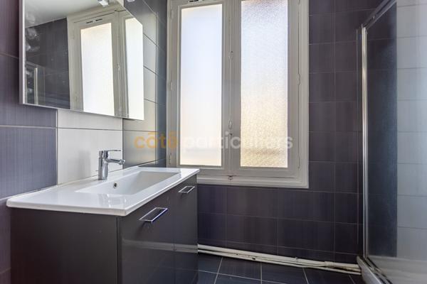 Vente
                Appartement62 m² - 2 Pièces -
                    CLERMONT-FERRAND (63000)