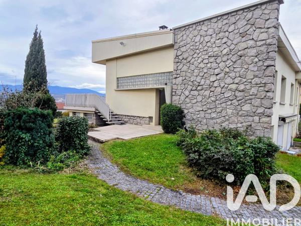 Maison à vendre 7 pièces 209 m² Salaise-sur-Sanne