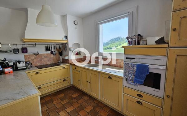 Maison à vendre    6 pièces •  Veyre-Monton