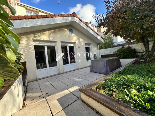 Appartement 5 pièce(s) 2 chambre(s) 90 m²