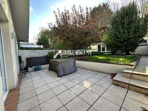 Appartement 5 pièce(s) 2 chambre(s) 90 m²