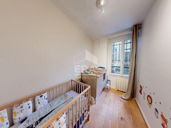 Appartement 2 pièces 49m² à Paris - Secteur Commerce