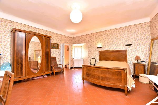 Maison de Maître 276m² habitable, jardin, dépendances