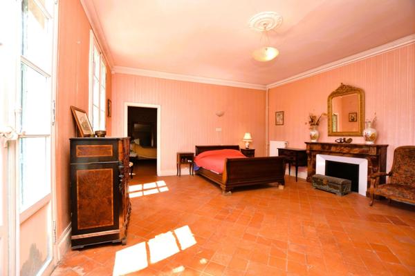 Maison de Maître 276m² habitable, jardin, dépendances