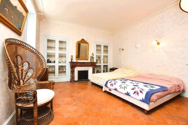 Maison de Maître 276m² habitable, jardin, dépendances