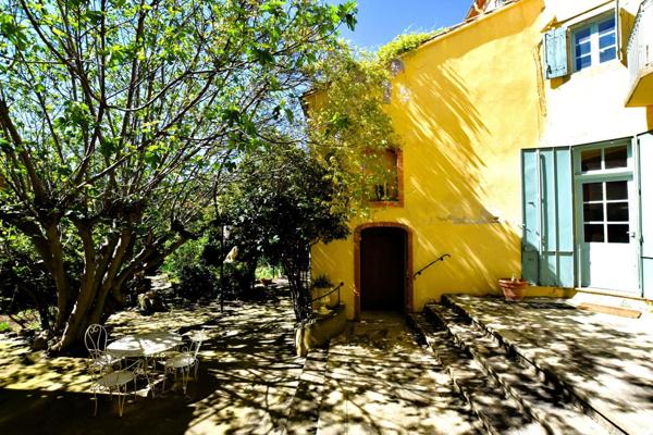 Maison de Maître 276m² habitable, jardin, dépendances