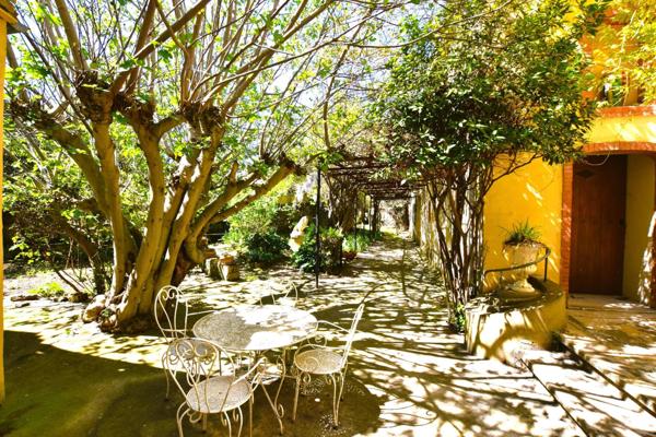 Maison de Maître 276m² habitable, jardin, dépendances
