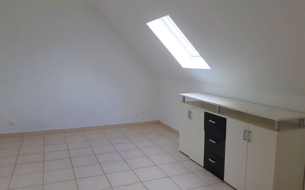 Appartement à louer    1 pièce • 22,71 m2 Cuise-la-Motte