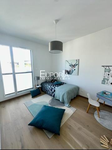 Appartement Attique T4 100 m² avec terrasse de 79m2 à Sainte-Foy-Lès-Lyon