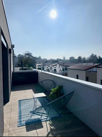 Appartement Attique T4 100 m² avec terrasse de 79m2 à Sainte-Foy-Lès-Lyon