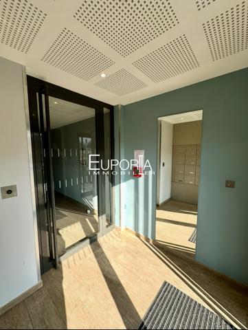 Appartement Attique T4 100 m² avec terrasse de 79m2 à Sainte-Foy-Lès-Lyon