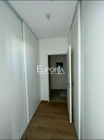 Appartement Attique T4 100 m² avec terrasse de 79m2 à Sainte-Foy-Lès-Lyon