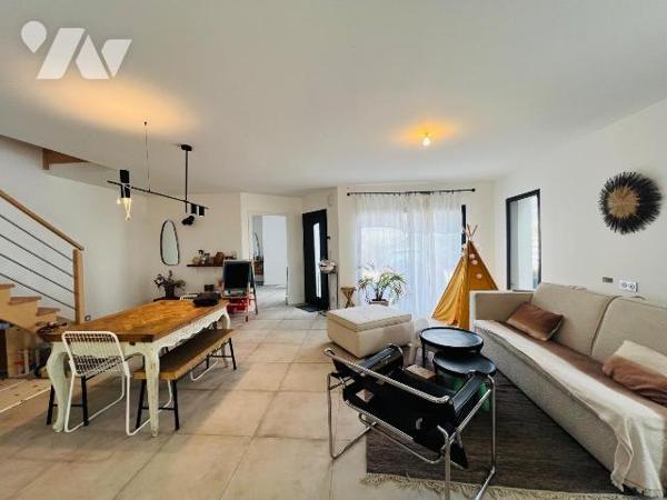 A VENDRE - LA TURBALLE - PROCHE PLAGE ET COMMERCES MASION T5 RECENTE - VENDUE LOUEE
Située à 5...