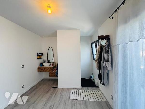 A VENDRE - LA TURBALLE - PROCHE PLAGE ET COMMERCES MASION T5 RECENTE - VENDUE LOUEE
Située à 5...