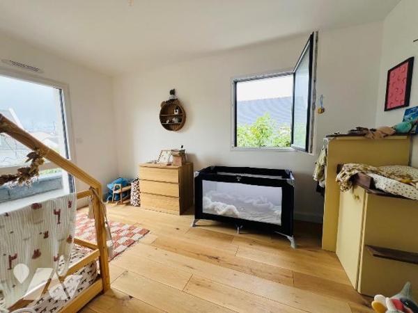 A VENDRE - LA TURBALLE - PROCHE PLAGE ET COMMERCES MASION T5 RECENTE - VENDUE LOUEE
Située à 5...