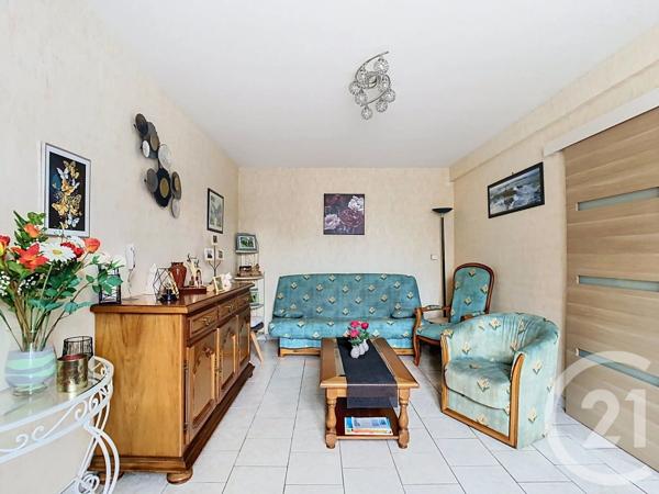 Maison à vendre  5 pièces - 84,90 m 2   TRELIVAN  - 22