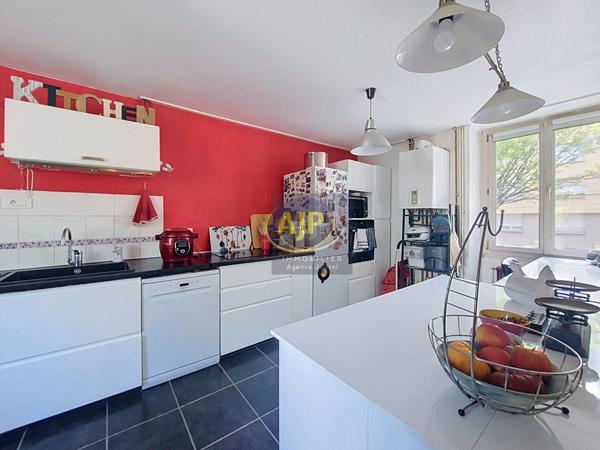 Appartement à vendre Nantes - 7 pièces, 155m² avec 5 chambre(s) à 374 500€ - AJP Immobilier Nantes Jouzel
