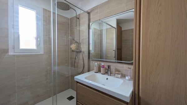 Maison 293 216 € Castelnau-de-Médoc 5 p 98 m² DPE A
