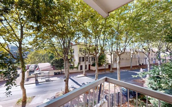 Appartement à vendre    3 pièces • 78,94 m2 Lyon 1