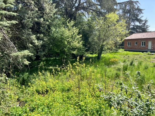 Saint-Privat (07200) BELLES PARCELLES CENTRE DE SAINT PRIVAT