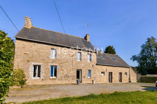 Belle longère à Ploumagoar